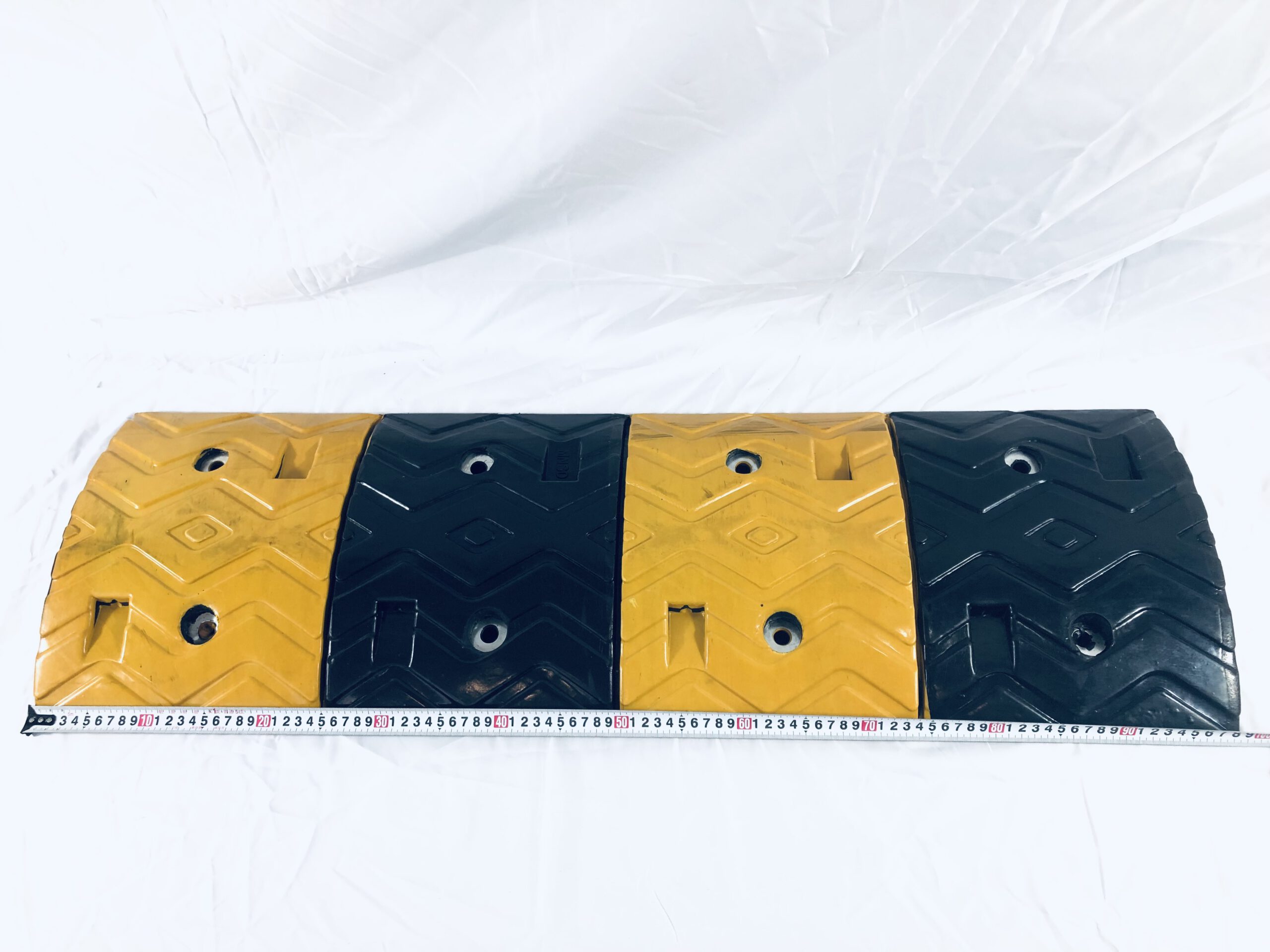 Gờ cao su đặc xe tải, xe nâng 1000x350x50mm 02
